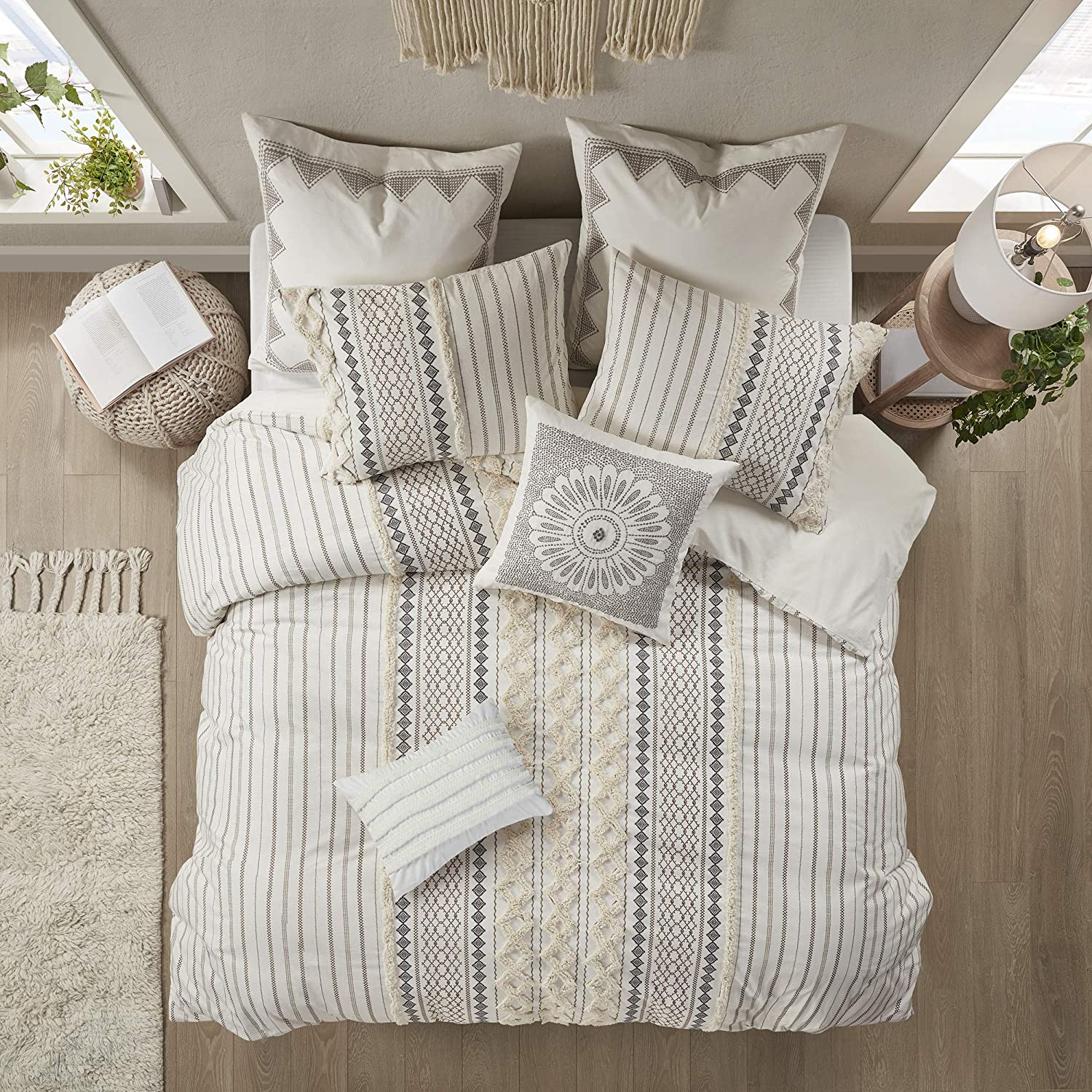 farmhouse-comforter-jenk