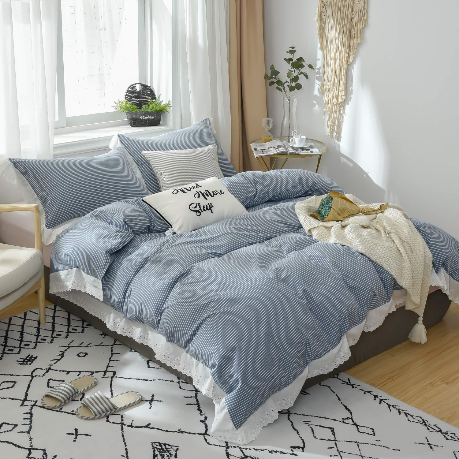 farmhouse-bedding-striped