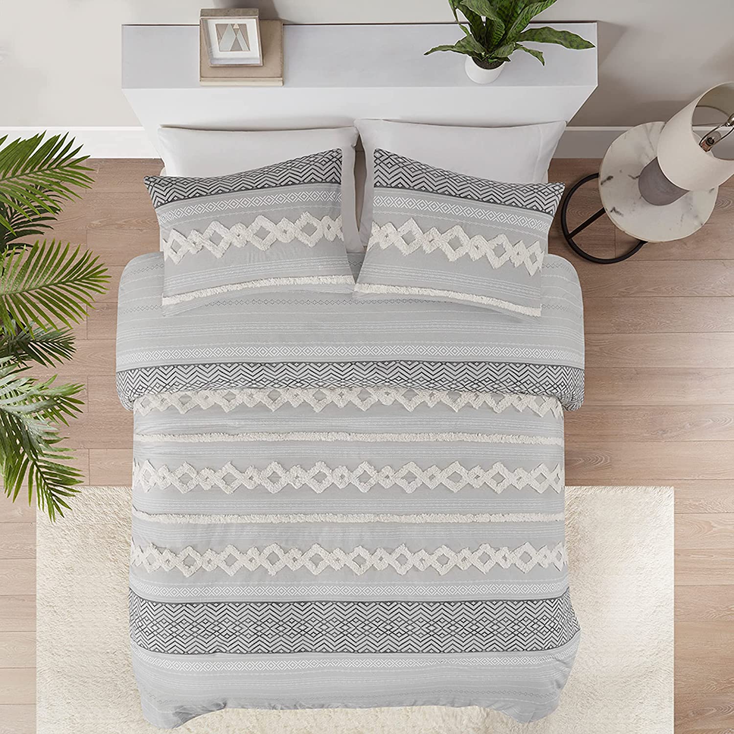 farmhouse-comforter-modern