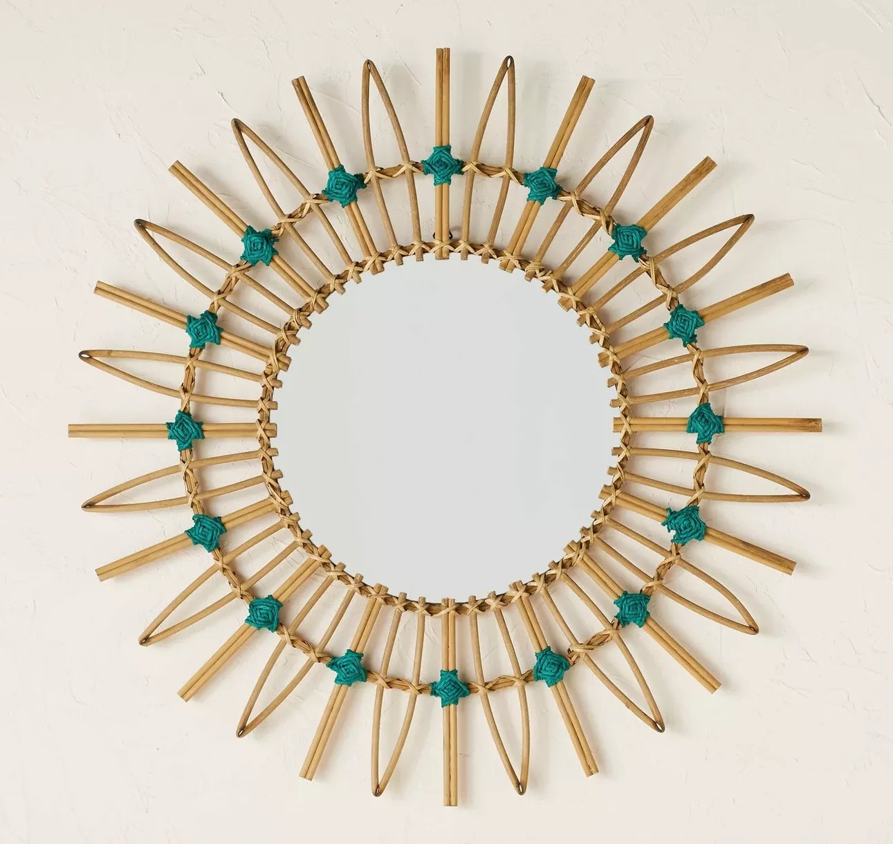 rattan-wall-decor-sunburst-mirror