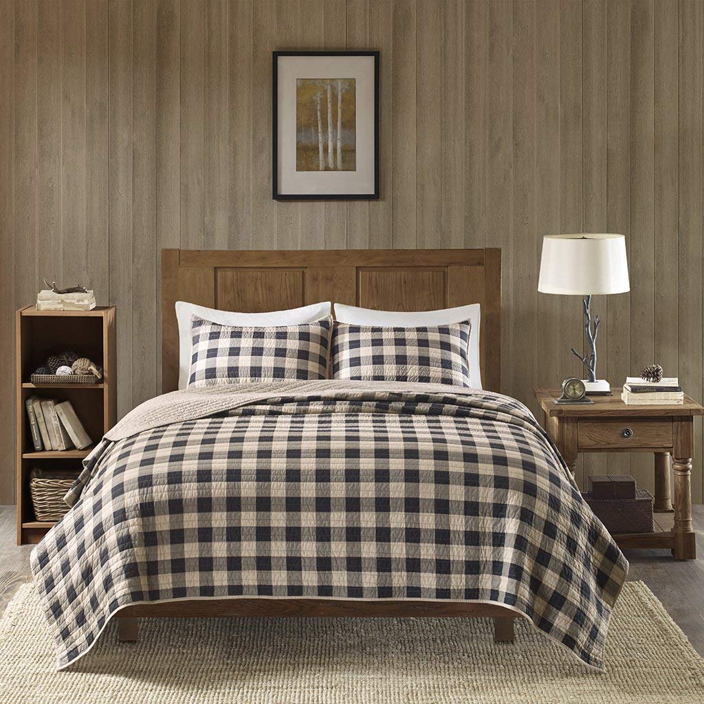 farmhouse-bedding-plaid