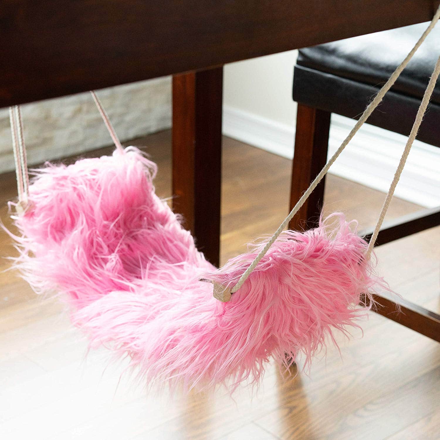 pink-desk-accessories-foot-hammock