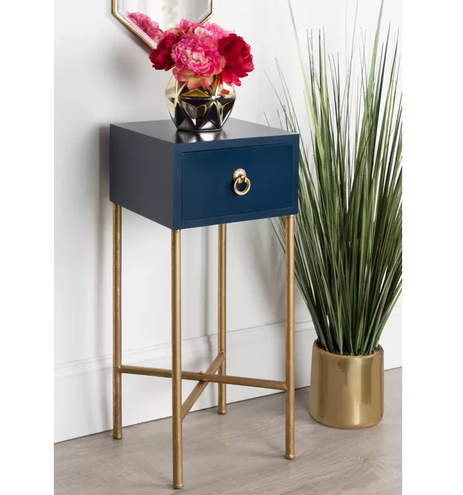 small-entryway-tables-blue-box