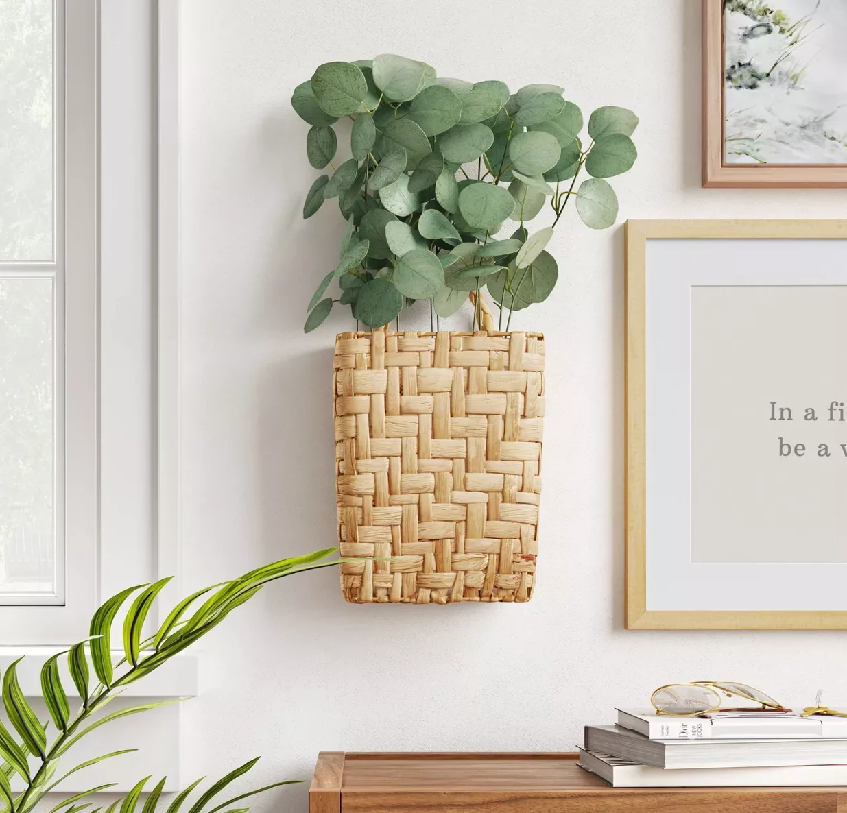 rattan-wall-decor-planter